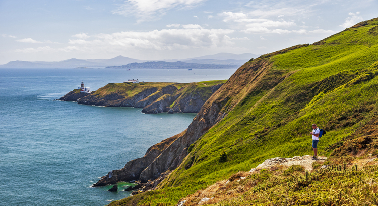 Irland Howth Cliff Walk Ausblick Tourism Ireland/Davitt