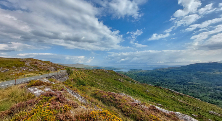 Irland Ring of Kerry Straßenansicht Tourism Ireland/Weigl