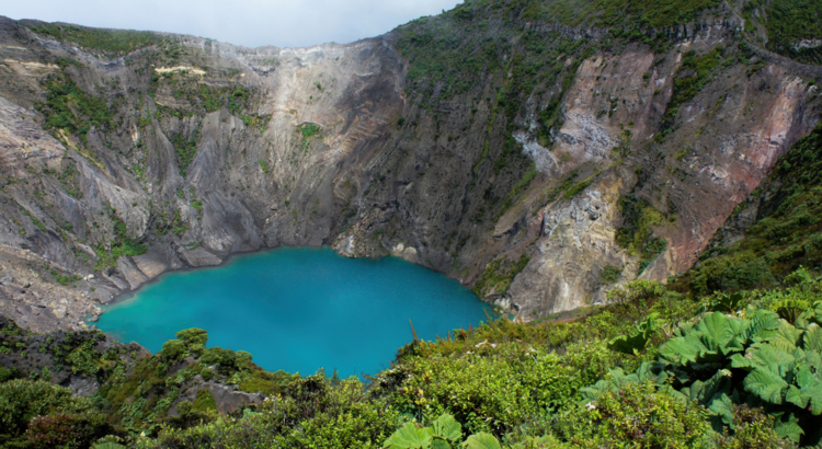 Costa Rica Irazú Vulkan Krater