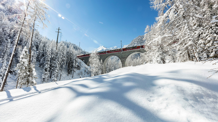 1a_Bernina_Express_Albulaviadukt_im_Winter_(c)Rh&auml;tische_Bahn_Andrea_Badrutt.jpg